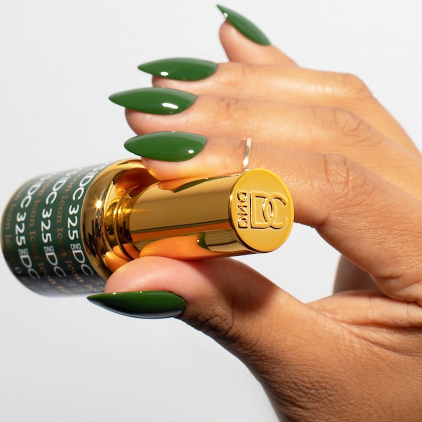 DND DC Gel Polish Set, Green Collection, UV/LED Gel Polish and Air Dry Nail Lacquer, Matching Chip-Free Polish Duo, 326 Nightrider, 0.5 Fl Oz