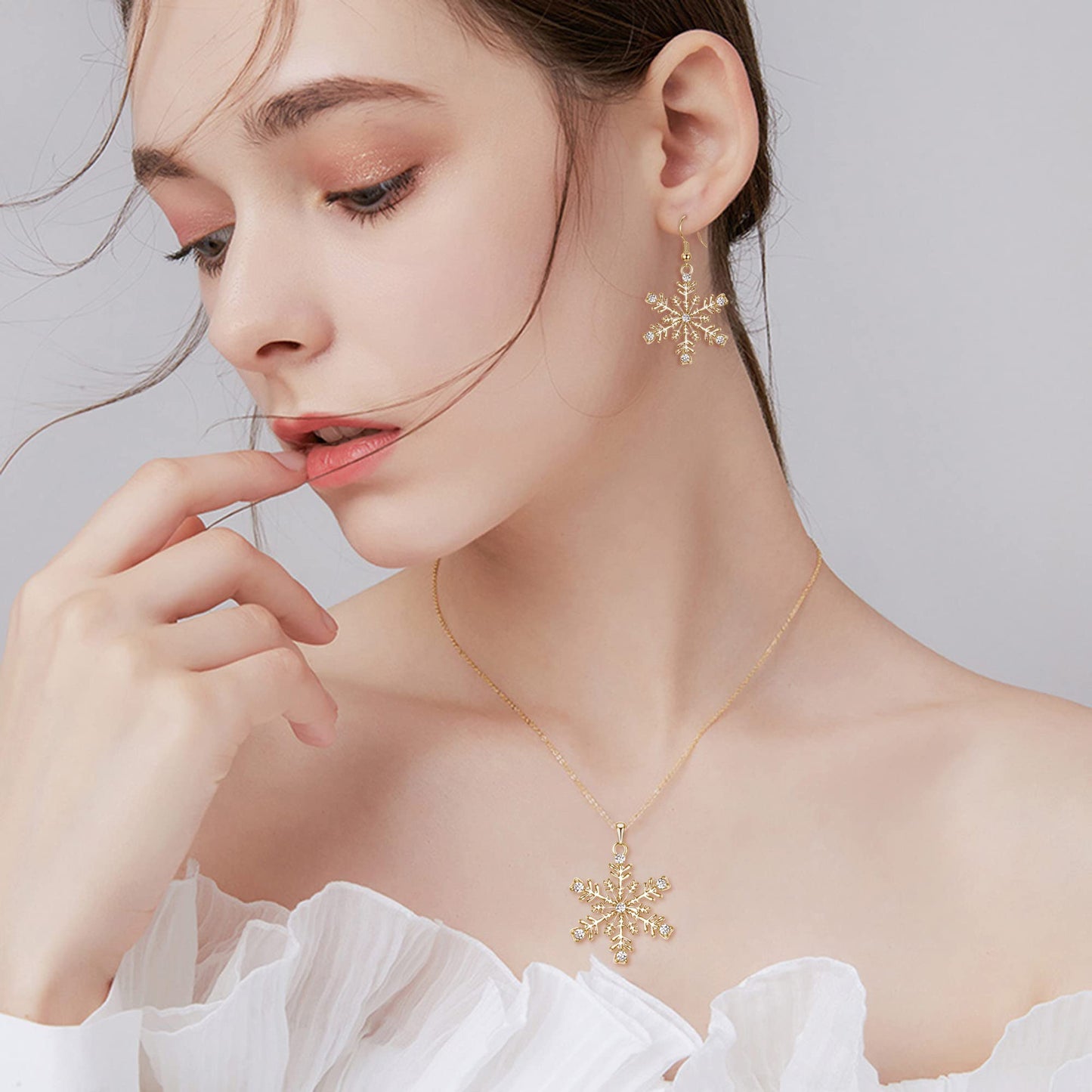 EVER FAITH Clear Crystal Christmas Gift Winter Party Snowflake Necklace Earrings Jewelry Set Gold-Tone