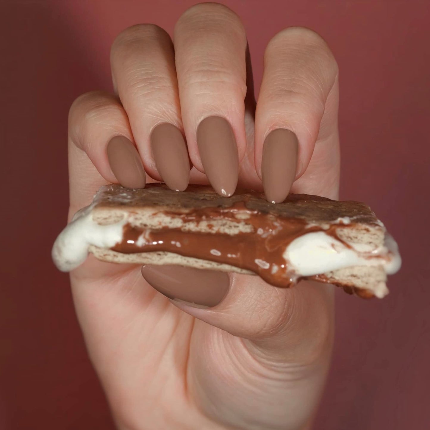 DND DC Gel Polish Set, Brown Collection, UV/LED Gel Polish and Air Dry Nail Lacquer, Matching Chip-Free Polish Duo, 316 S’mores, 0.6 Fl Oz