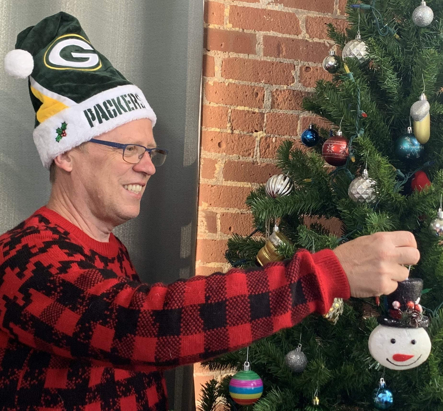 FOCO NFL Green Bay Packers Plush Holiday Santa Hat Cap, Team Color, One Size