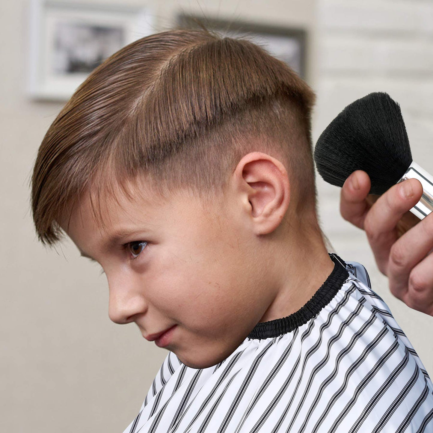 FEBSNOW Professional Hair Cutting Cape with Neck Duster Brush, Salon Barber Cape, Hair Cutting Accessories (Stripe)…