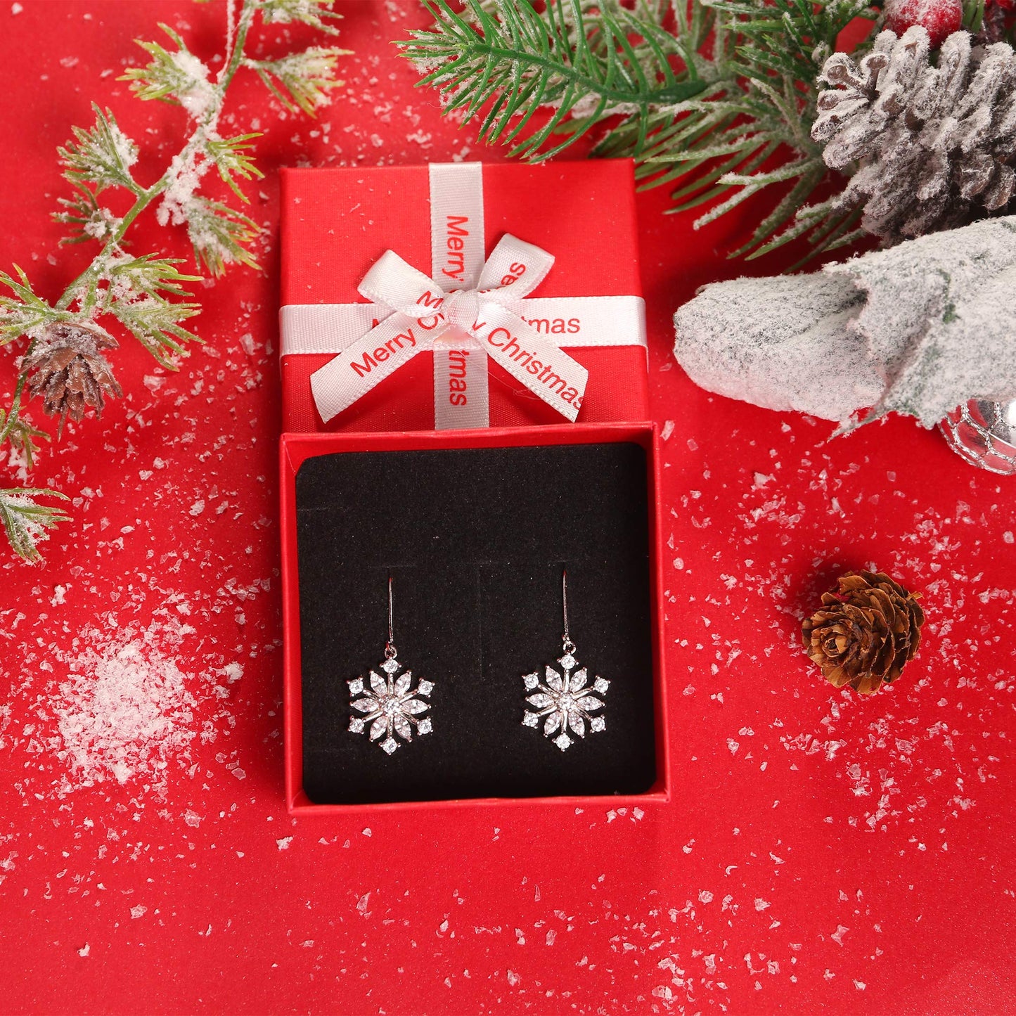 Milacolato Sterling Silver Snowflake Earrings for Women 18K Gold Plated Leverback Winter Drop Dangle Snowflake Earrings Holiday Xmas Christmas Jewelry Gifts WG