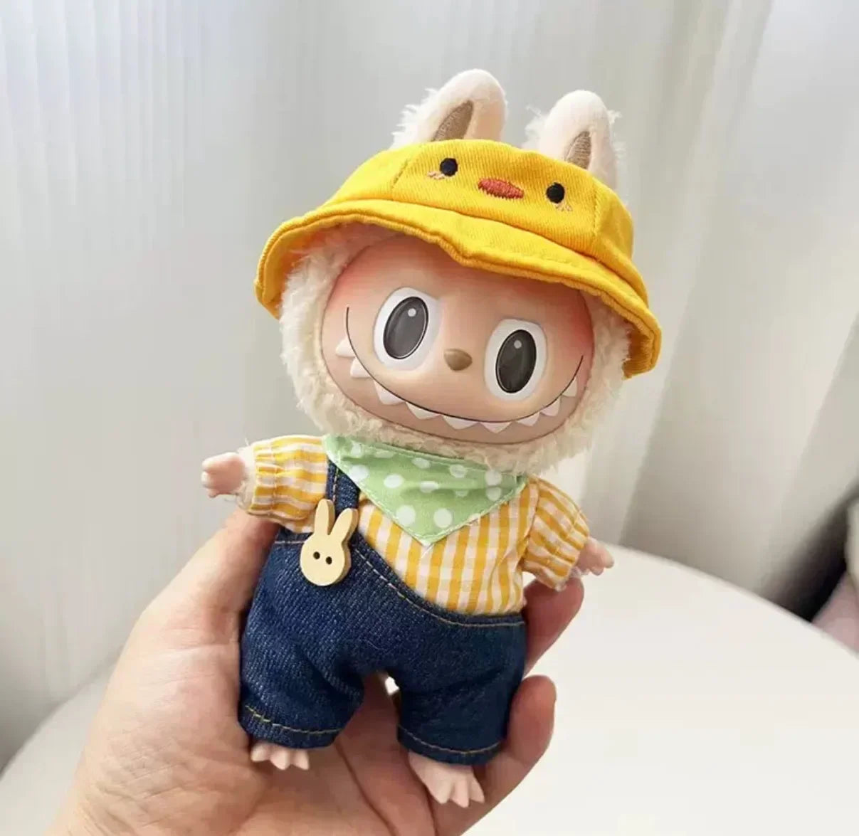 17cm Labubu Hoodie Outfit