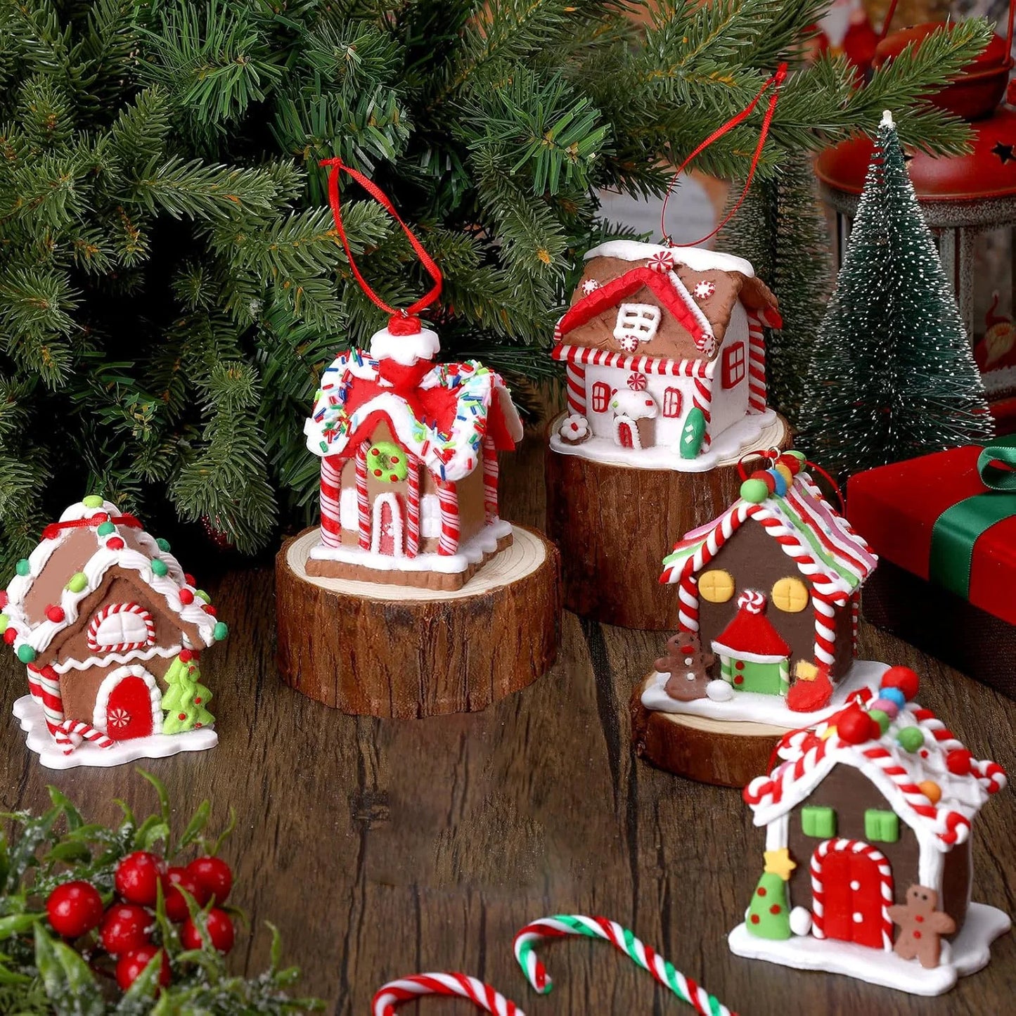 Gingerbread House Ornament Set