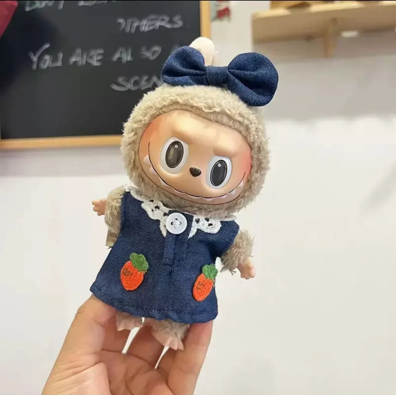 17cm Labubu Hoodie Outfit